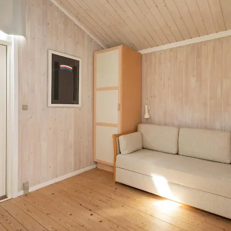 6 Person In L Kken Løkken